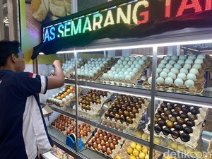 Bukan Rest Area Biasa, di Sini Bisa Borong Telur Asin Khas Brebes!