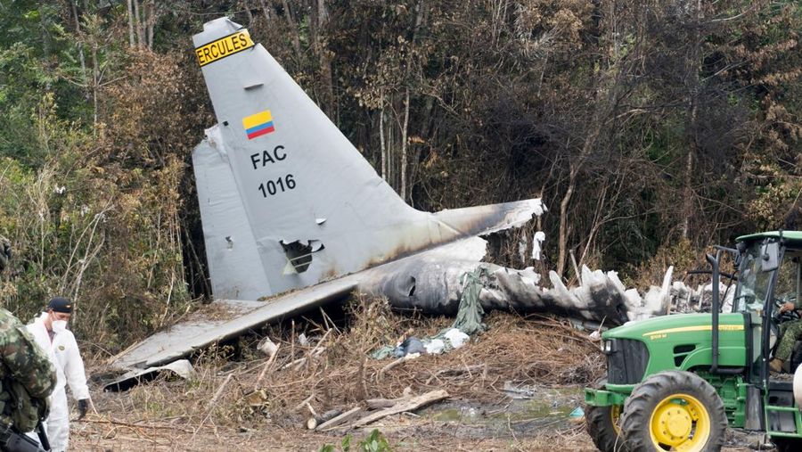 Wreckage of a Hercules C-130 transport plane that crashed lies on the ground at the crash site in Puerto Leguizamo, Colombia March 24, 2026. REUTERS/Oscar Aguinda