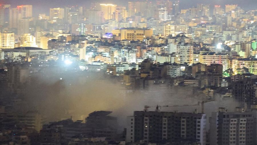 Smoke rises from Beirut's southern suburbs following an Israeli strike, amid escalating hostilities between Israel and Hezbollah, as the U.S.-Israeli conflict with Iran continues, Lebanon, March 25, 2026. REUTERS/Amr Abdallah Dalsh