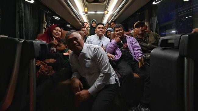 Seskab Teddy dan Menhub Tengah Malam Blusukan ke Pulo Gebang, Ada Apa?