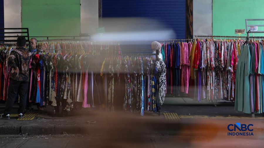 Suasana di Pasar Tanah Abang saat masa libur lebaran, Jakarta, Rabu (25/3/2026). Pasar Tanah Abang masih ditutup sementara sebagai bagian dari masa libur Lebaran 2026. (CNBC Indonesia/Faisal Rahman)