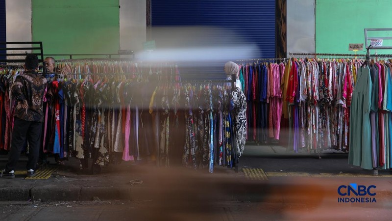 Suasana di Pasar Tanah Abang saat masa libur lebaran, Jakarta, Rabu (25/3/2026). Pasar Tanah Abang masih ditutup sementara sebagai bagian dari masa libur Lebaran 2026. (CNBC Indonesia/Faisal Rahman)