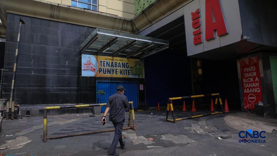 Suasana di Pasar Tanah Abang saat masa libur lebaran, Jakarta, Rabu (25/3/2026). Pasar Tanah Abang masih ditutup sementara sebagai bagian dari masa libur Lebaran 2026. (CNBC Indonesia/Faisal Rahman)