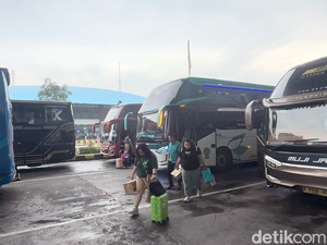 Video: H+4 Lebaran, Terminal Pulogebang Dipadati Pemudik