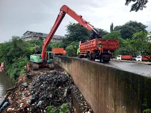 Pembuangan Sampah Sementara TPU Tanah Kusir Ditutup, Pramono Ungkap Alasannya