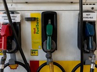 RI Bertahan! Harga BBM di AS Justru Melejit Rp17.980 per Liter