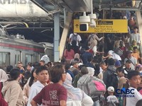 Ngeluh Desak-desakan & Nunggu Lama, Ini Harapan Anker KRL Green Line