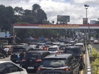 One Way-Buka Tutup Tak Mempan, Ini Biang Kerok Puncak Macet Terus