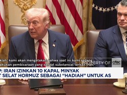 Iran Izinkan 10 Kapal Minyak  Lewat Selat Hormuz sebagai "Hadiah" AS
