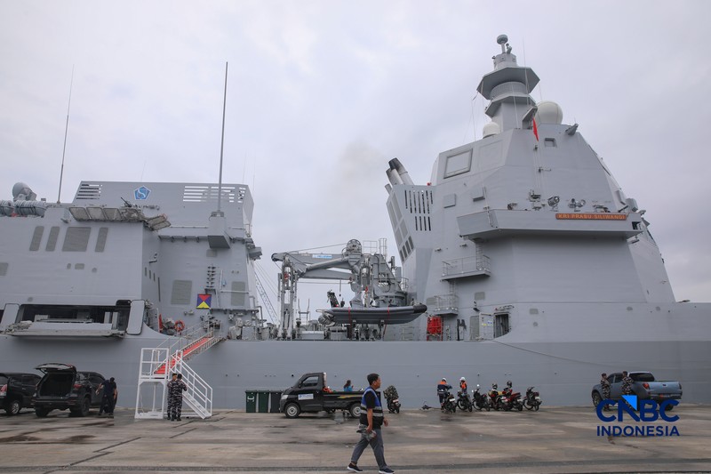 Kapal Republik Indonesia (KRI) Prabu Siliwangi-321 sandar di Dermaga 107, Pelabuhan Tanjung Priok, Jakarta Utara, Jumat (27/3/2026). (CNBC Indonesia/Faisal Rahman)