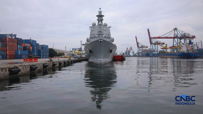 Kapal Republik Indonesia (KRI) Prabu Siliwangi-321 sandar di Dermaga 107, Pelabuhan Tanjung Priok, Jakarta Utara, Jumat (27/3/2026). (CNBC Indonesia/Faisal Rahman)