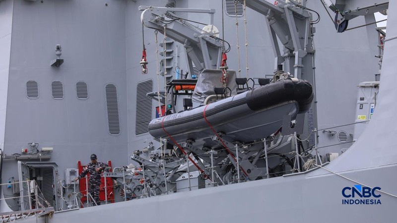 Kapal Republik Indonesia (KRI) Prabu Siliwangi-321 sandar di Dermaga 107, Pelabuhan Tanjung Priok, Jakarta Utara, Jumat (27/3/2026). (CNBC Indonesia/Faisal Rahman)