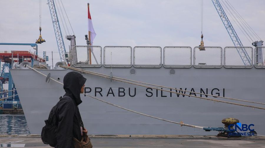 Kapal Republik Indonesia (KRI) Prabu Siliwangi-321 sandar di Dermaga 107, Pelabuhan Tanjung Priok, Jakarta Utara, Jumat (27/3/2026). (CNBC Indonesia/Faisal Rahman)