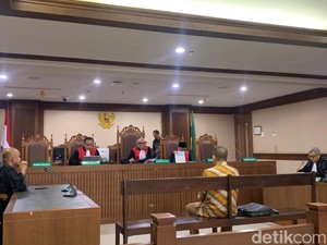 Eks Sekretaris MA Minta Dibebaskan, Klaim Semua Transaksi Murni Bisnis Pribadi
