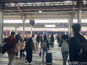 Senangnya Pemudik Ikut Balik Gratis di Stasiun Tawang: Hemat Rp 1,5 Juta