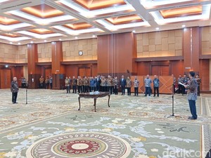 Lantik Sekjen Baru, Purbaya Langsung Targetkan Ekonomi Tumbuh 6%