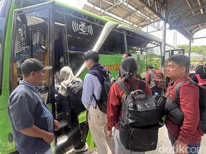 Terminal Purabaya Dipadati 18 Ribu Penumpang Saat Arus Balik H+6 Lebaran