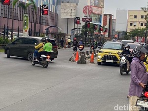 Barrier Beton di Adhyaksa Makassar Digeser Pak Ogah Bikin Jalan Sempit