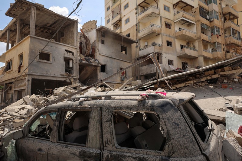 Israel terus menggempur Lebanon. Terbaru, Israel melancarkan serangan ke Lebanon bagian selatan, tepatnya di kota Saksakiyah distrik Sidon. Jumat (27/3/3036). (REUTERS/Yara Nardi)