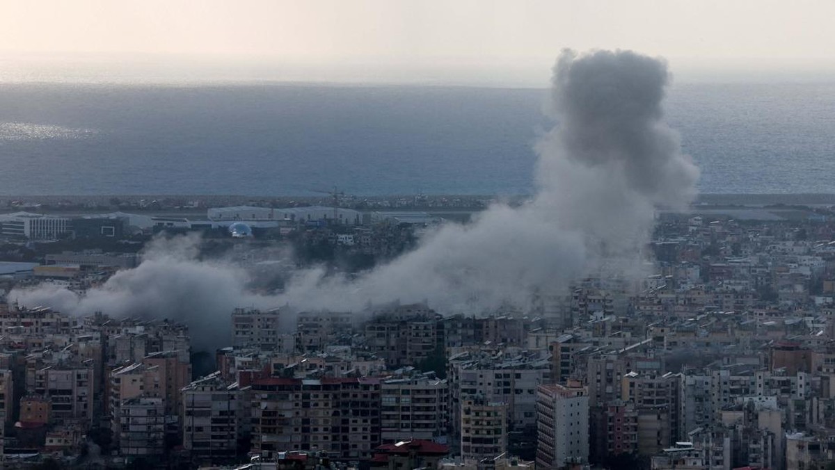 Israel Bombardir Lebanon Selatan: 4 Warga Tewas, Gedung-Gedung Hancur