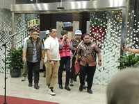 Kejaksaan Agung menetapkan Samin Tan sebagai tersangka dalam perkara tindak pidana korupsi penyimpangan dalam pengelolaan pertambangan PT Asmin Koalindo Tuhup di Kabupaten Murung Raya, Provinsi Kalimantan Tengah, periode 2016-2025. Penetapan itu dium
