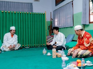 Mensos Silaturahmi ke Pesantren Wali Songo, Bahas Sekolah Rakyat