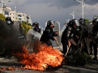 Mantan PM Ditangkap, 77 Orang Tewas dalam Kasus Demo Antikorupsi