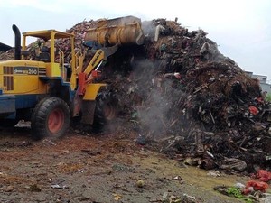 Sampah Menumpuk di Pasar Kramat Jati, Pasar Jaya Percepat Pengangkutan