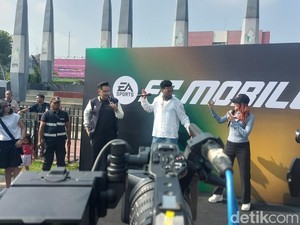 Daniel Sturridge Berbagi Ilmu Sepakbola di Bekasi