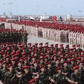 Pasukan Houthi menggelar apel siaga penuh dengan kendaraan patroli untuk solidaritas dengan Iran, seiring berlanjutnya konflik AS-Israel dengan Iran, di Sanaa, Yaman, Sabtu (28/3/2026). (REUTERS/Khaled Abdullah)