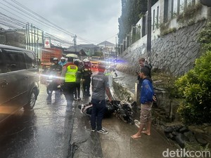 2 Pemotor Terperosok-Hanyut di Drainase Berarus Deras di Puncak Cianjur