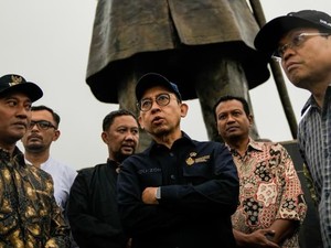 Menbud Tinjau Museum Song Terus, Dorong Pengembangan Pusat Kebudayaan
