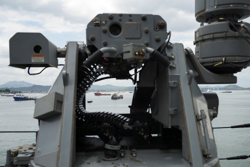 Kapal perang Amerika Serikat mencatat momen langka di kawasan Amerika Tengah. Kapal perusak rudal berpemandu USS Gridley berlabuh di Pelabuhan Kapal Pesiar Amador, Panama City, Minggu (29/3/2026). REUTERS/Enea Lebrun