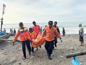 Wisatawan Hanyut di Pantai Kebumen Ditemukan Meninggal