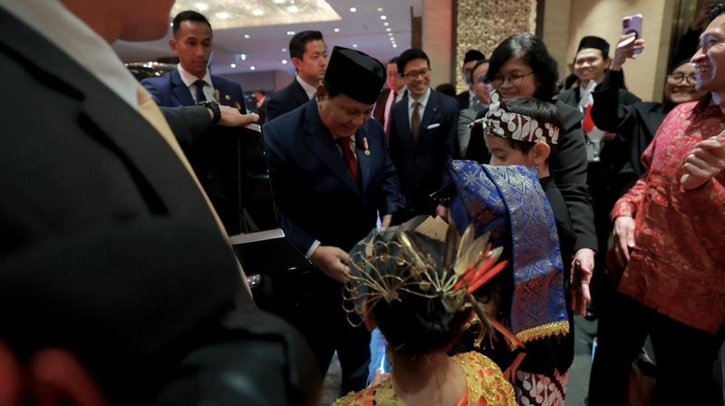 Presiden Prabowo Subianto tiba di Tokyo, Jepang untuk melakukan kunjungan resmi perdananya sebagai Presiden Republik Indonesia. (Biro Pers Sekretariat Presiden RI)