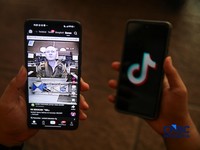 Ragam Cara Orang Tua Agar Anak Tak Kecanduan TikTok-YouTube