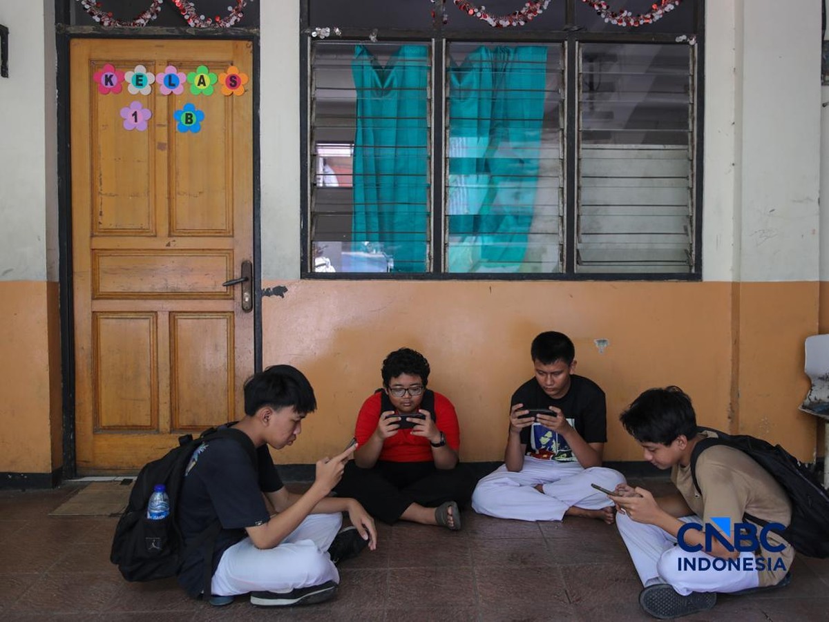 Pemerintah Larang Anak di Bawah 16 Tahun Pakai Media Sosial Demi Perlindungan