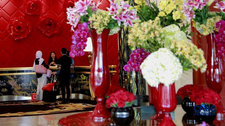 Area santai eksklusif di Lobby Lounge Trans Hotel Cibubur, Selasa, (31/3/2026). (CNBC Indonesia/Muhammad Sabki)