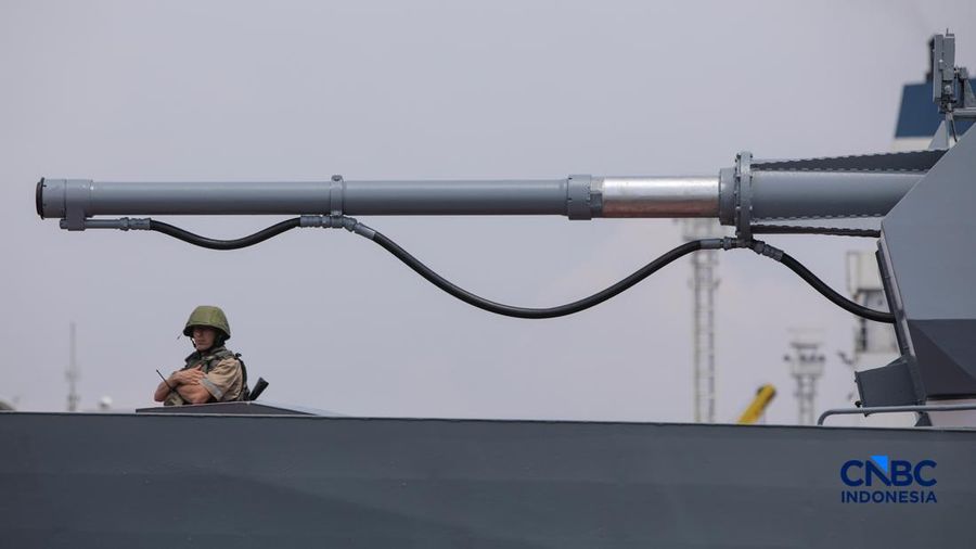 Kapal kapal perang Armada Pasifik Angkatan Laut Rusia bersandar di Pelabuhan Tanjung Priok, Jakarta, Selasa (31/3/2026). (CNBC Indonesia/Faisal Rahman)