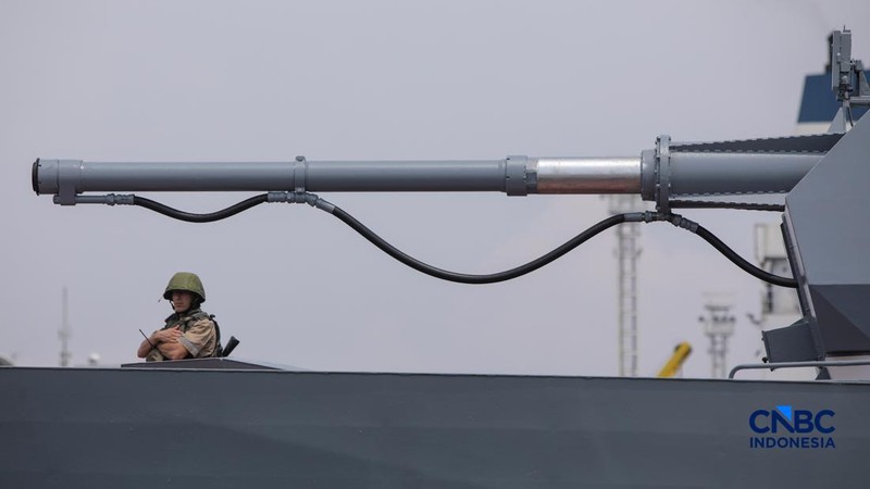 Kapal kapal perang Armada Pasifik Angkatan Laut Rusia bersandar di Pelabuhan Tanjung Priok, Jakarta, Selasa (31/3/2026). (CNBC Indonesia/Faisal Rahman)