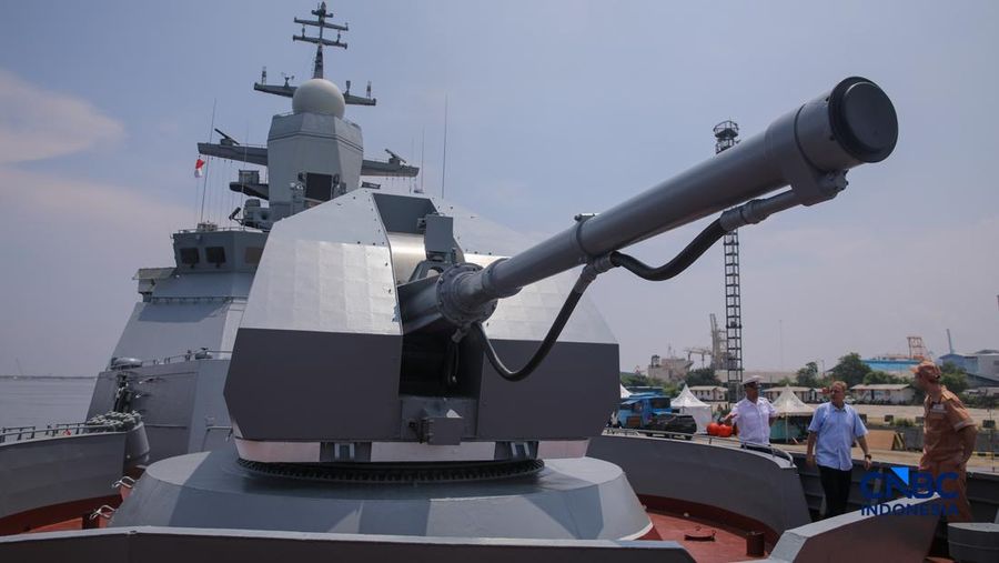 Kapal kapal perang Armada Pasifik Angkatan Laut Rusia bersandar di Pelabuhan Tanjung Priok, Jakarta, Selasa (31/3/2026). (CNBC Indonesia/Faisal Rahman)