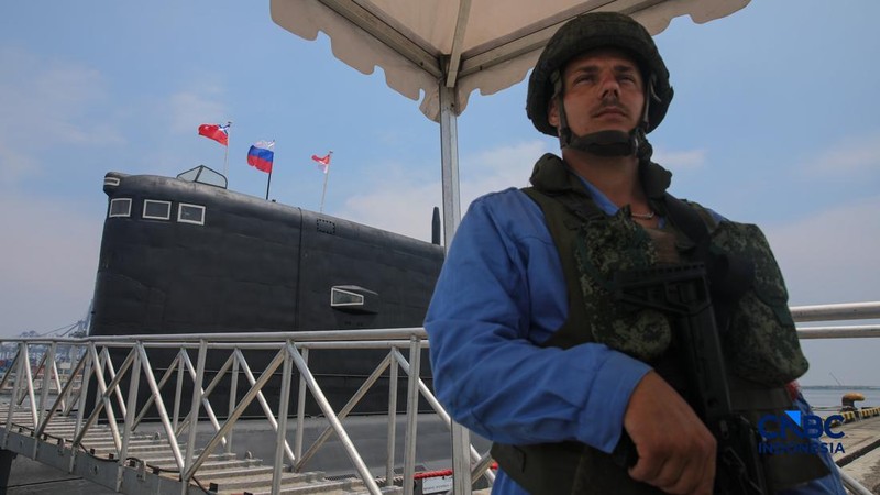 Kapal kapal perang Armada Pasifik Angkatan Laut Rusia bersandar di Pelabuhan Tanjung Priok, Jakarta, Selasa (31/3/2026). (CNBC Indonesia/Faisal Rahman)