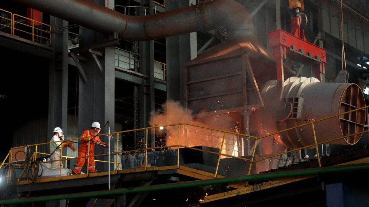 PT BMS Sukses Laksanakan Tapping Perdana Tungku Kedua