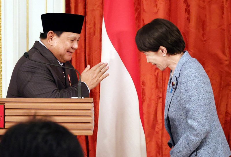 Presiden Indonesia Prabowo Subianto dan Perdana Menteri Jepang Sanae Takaichi menyampaikan pernyataan mereka setelah pembicaraan di wisma Akasaka di Tokyo, Jepang, 31 Maret 2026. (YOSHIKAZU TSUNO/Pool via REUTERS)