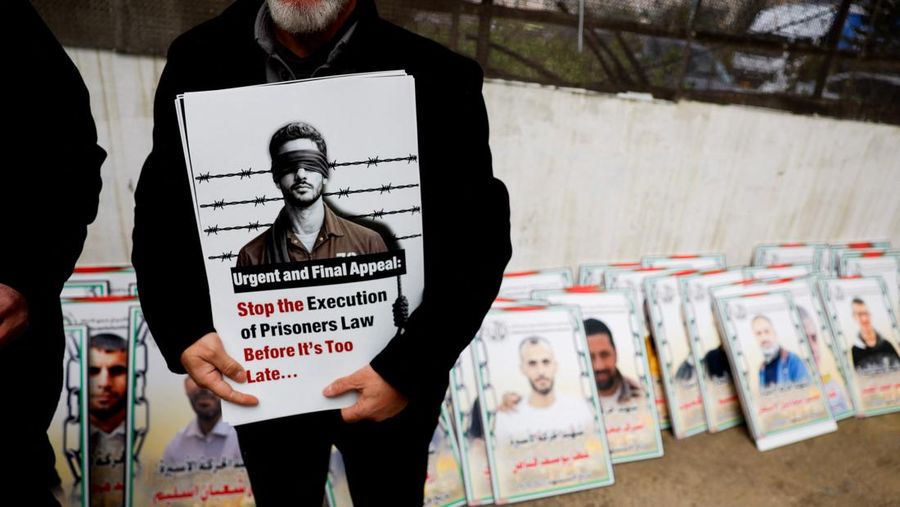 UU yang disahkan pada Selasa (31/3/2026) oleh Parlemen Israel Knesset, menjadikan hukuman mati dengan cara digantung, sebagai hukuman bagi warga Palestina di Tepi Barat yang terbukti bersalah membunuh warga Israel. (REUTERS/Oren Ben Hakoon)