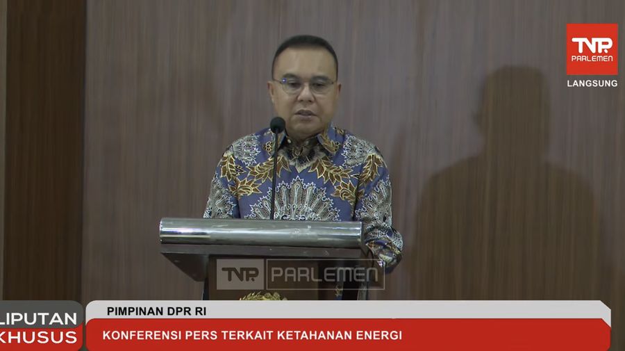 Wakil Ketua DPR RI Sufmi Dasco Ahmad mengumumkan bahwa tidak ada penyesuaian harga Bahan Bakar Minyak (BBM) bersubsidi dan non subsidi besok, Rabu, 1 April 2026. (Tangkapan layar youtube DPR RI)