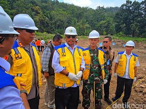 Inovasi Sedekah Rumah, Solusi Bupati Asjap Atasi Bencana di Sukabumi