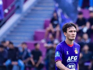 Susunan Pemain Semen Padang Vs Persik Kediri: Duo Hehanussa Starter!