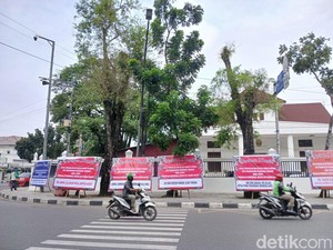 Muncul Karangan Bunga Terima Kasih Hakim PN Medan Jelang Vonis Amsal Sitepu