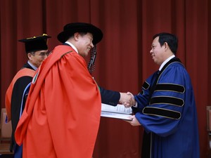 Ketua DPD Sultan B Najamudin Raih Gelar Doktor HC dari KMOU Busan